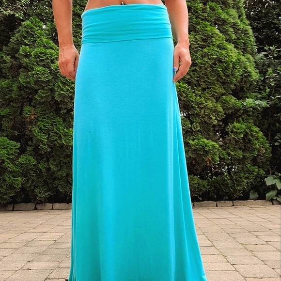 Mint Maxi Skirt - Picture 2 of 6
